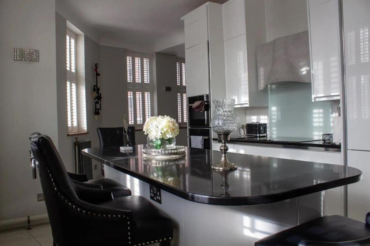 Luxury King Suite: Tub, Wifi And Location Apartment *