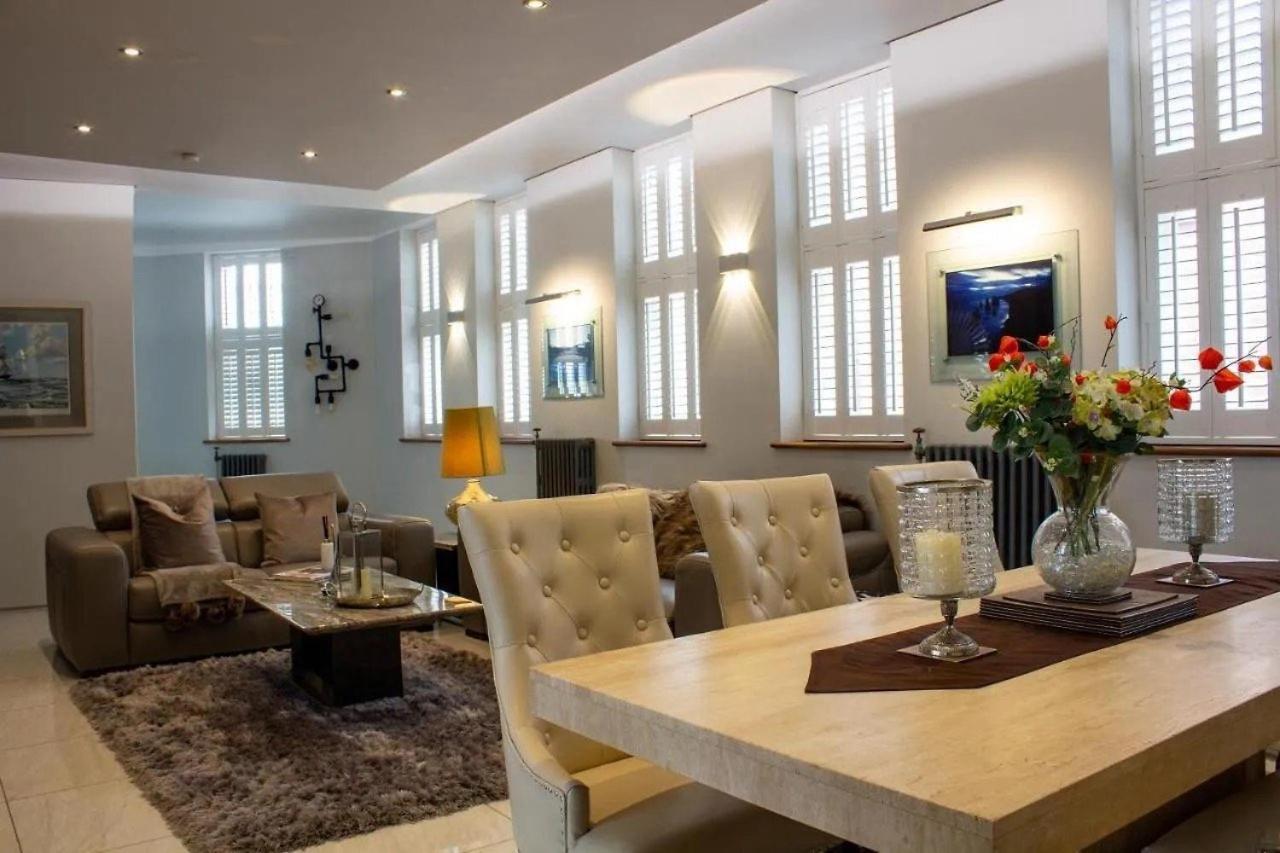 Luxury King Suite: Tub, Wifi And Location Apartment